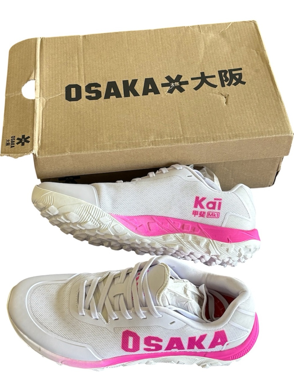 Osaka Kai MK1-Pro Tour White & Pink Athletic Turf Sneakers